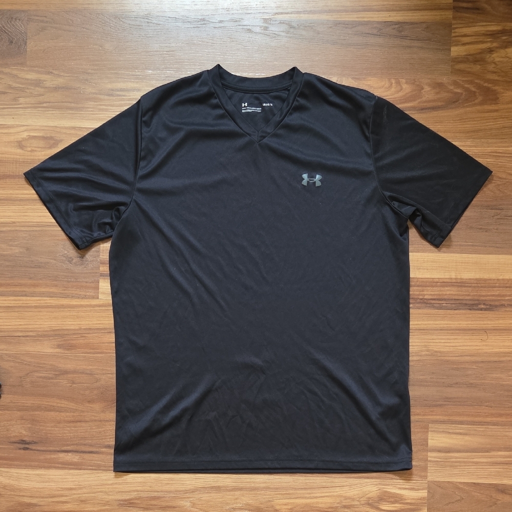 Lot 2 Under Armour Men’s Short Sleeve V-Neck sz L - Picture 5 of 7